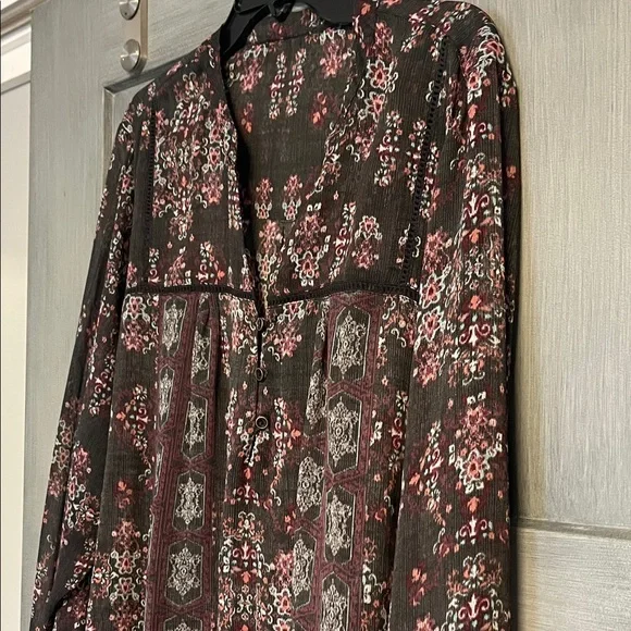 Maurice’s 2X Women’s Sheer Floral Button Up Blouse, #boho #floral, #sheer - Picture 3 of 5